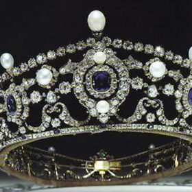 wedding crown 60.5 Carat Rose Cut Diamond & Amethyst, Pearl 90.4 Gms 925 Sterling Silver