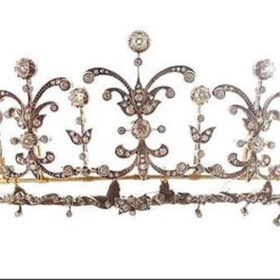 Queen Crown 10 Carat Rose Cut Diamond 58.65 Gms 925 Sterling Silver
