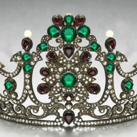 Bridal Crown 56.35 Carat Rose Cut Diamond & Emerald, Garnet 80.5 Gms 925 Sterling Silver