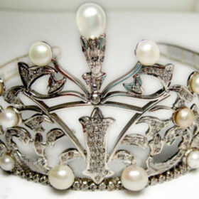 Vintage Crown 58 Carat Rose Cut Diamond & Pearl 64.96 Gms 925 Sterling Silver