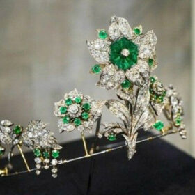 bridal tiara 13.63 Carat Round Brilliant Diamond & Emerald 55.4 Gms 14K Gold