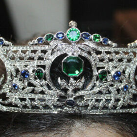 Victoria Crown 68.74 Carat Rose Cut Diamond & Emerald Sapphire 158.42 Gms 925 Sterling Silver
