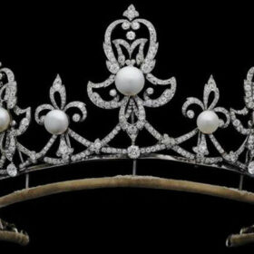 Flower Tiara 30.3 Carat Rose Cut Diamond & Pearl 75.6 Gms 925 Sterling Silver