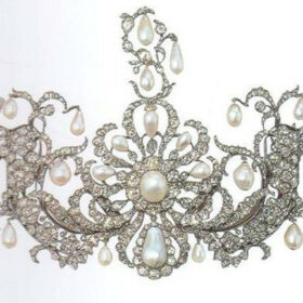 Pearl Crown 39.05 Carat Rose Cut Diamond & Pearl 68.6 Gms 925 Sterling Silver