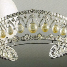 wedding Crown 153.82 Carat Rose Cut Diamond & Pearl 65.25 Gms 925 Sterling Silver