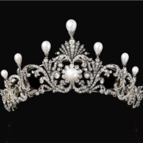 Vintage Crown 16.26 Carat Rose Cut Diamond & 25 Carat Pearl 65 Gms 925 Sterling Silver