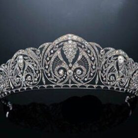 Vintage Crown 16.82 Carat Rose Cut Diamond 112.32 Gms 925 Sterling Silver