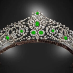 Bridal Crown 36.89 Carat Rose Cut Diamond & Emerald 115.536 Gms 925 Sterling Silver