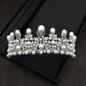 wedding Crown 15.1 Carat Rose Cut Diamond & 150 Carat Pearl 94.1 Gms 925 Sterling Silver