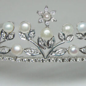 Princess Tiara 23.6 Carat Round Brilliant Diamond & Pearl 30.84 Gms 14K Gold