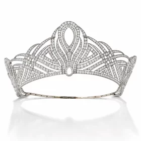 Glittering 18.75 Carat Diamond  65.625 Gms 14Kt White Gold Queen Crown